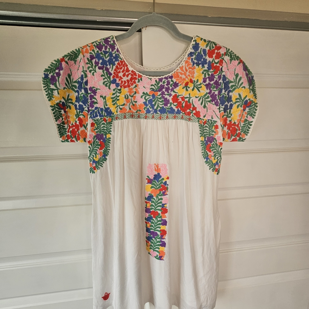 J. Marie White Oaxaca Floral Embroidered Mini Dress / Tunic - Size XS/S